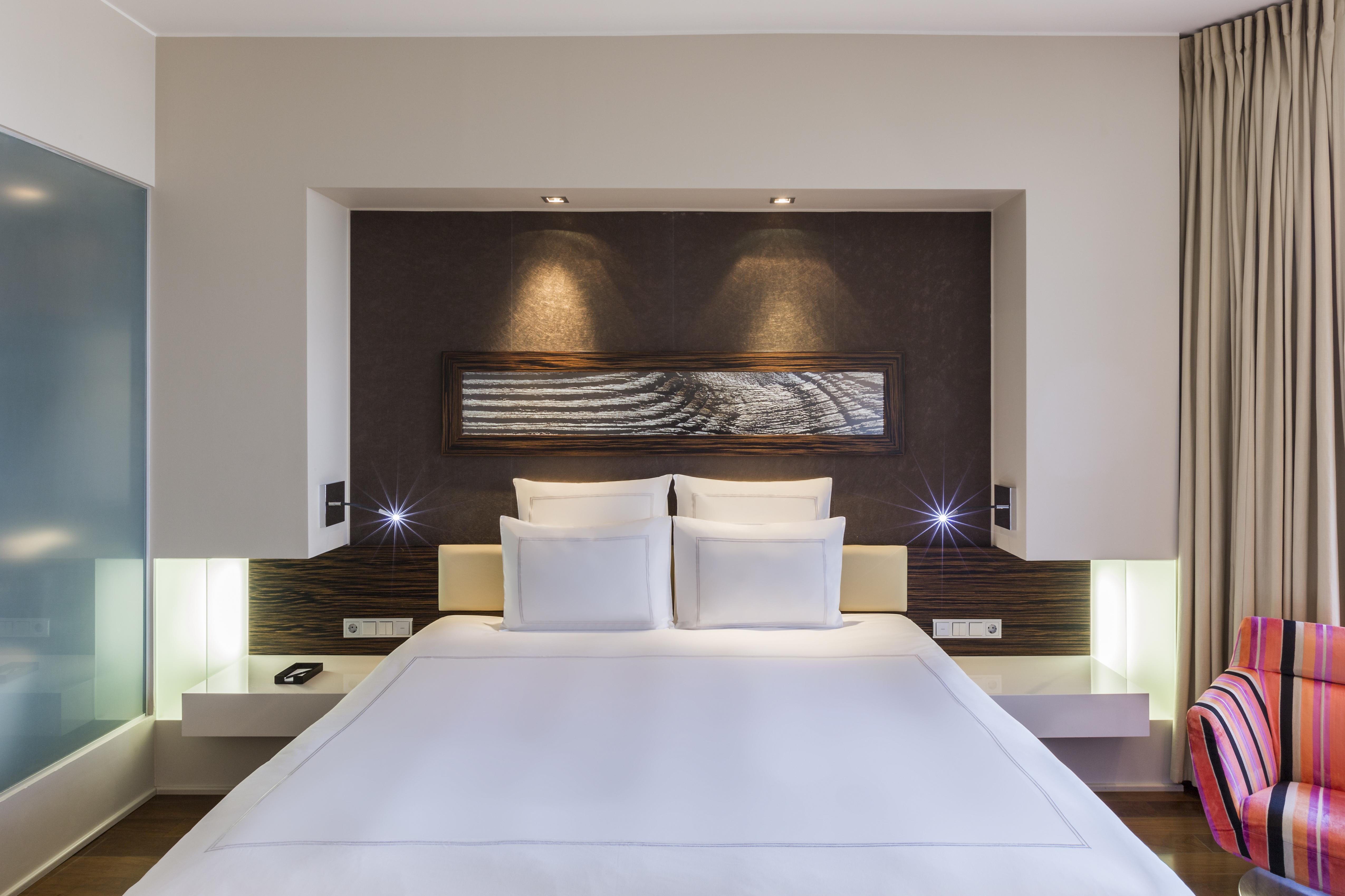 Swissotel Tallinn Ngoại thất bức ảnh A bedroom at the hotel
