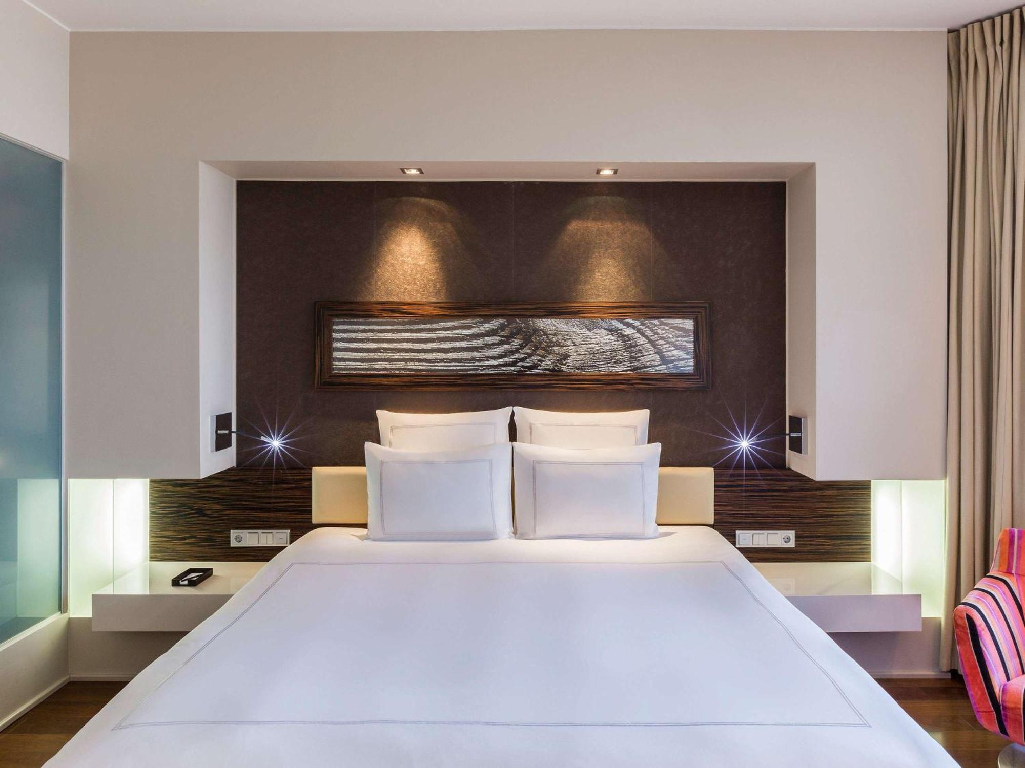 Swissotel Tallinn Ngoại thất bức ảnh A bedroom at the hotel