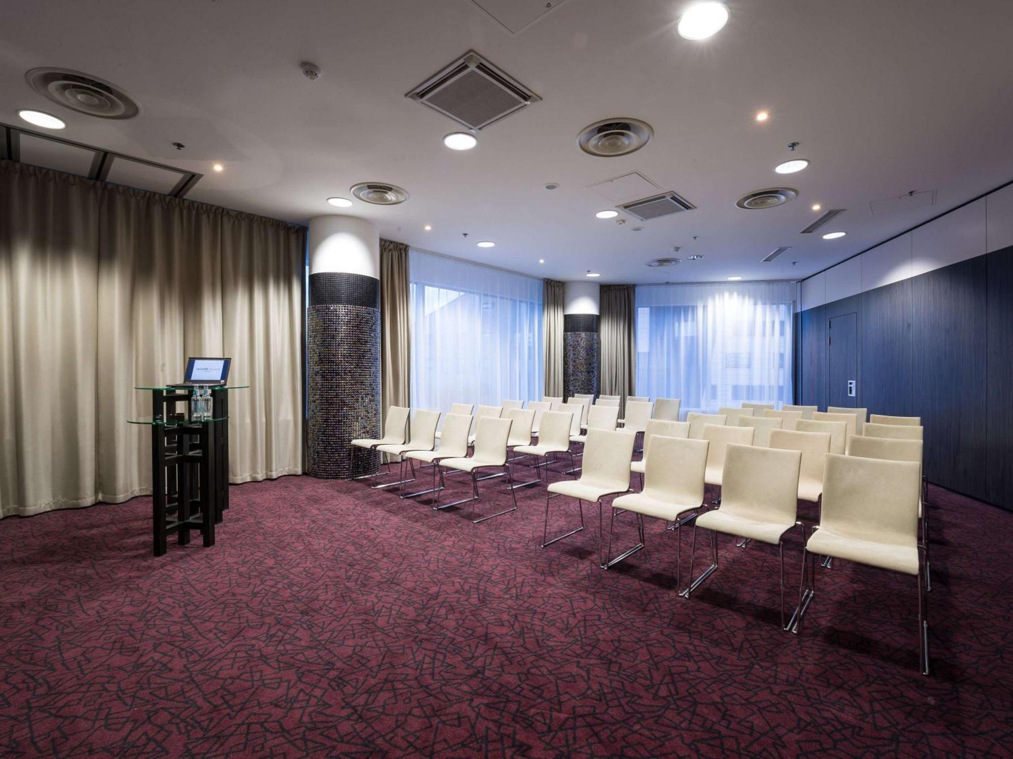 Swissotel Tallinn Ngoại thất bức ảnh Meeting room